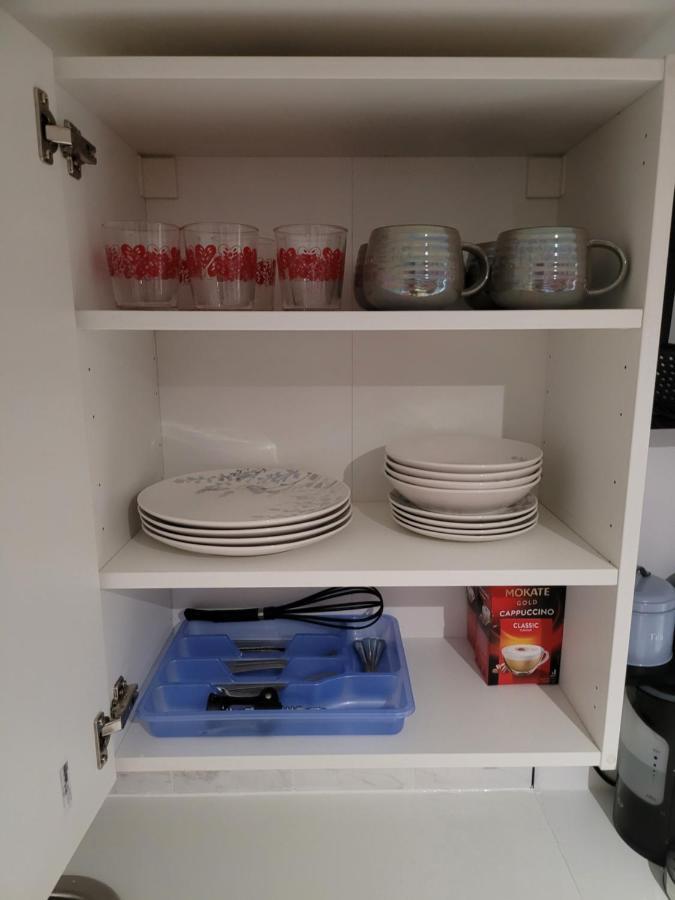 Апартаменти Hidden Treasure-Netflix And Wi-Fi-Basement Flat Джиллінгем Екстер'єр фото